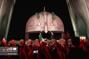 مداحی محمدحسین پویانفر در اجتماع اربعینی‌ها،میدان آزادی  تهران