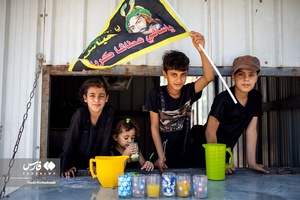 خادمین کوچک مشایه