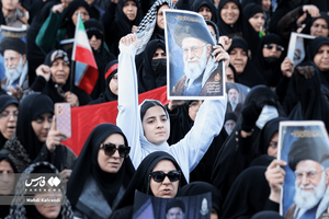 استوار و محکم در حمایت از ولایت