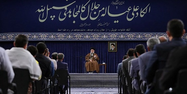 کارگران و رهبر2
