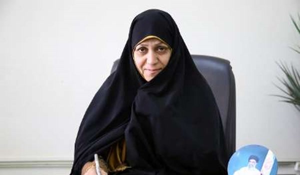 حسینی مدیرکل بانوان استانداری کرمان